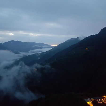拉拉山周家渡假旅館 Hualing Exterior foto